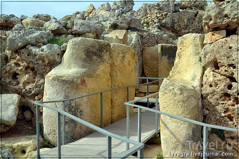 Храмы и могильники древней Мальты / Мальта