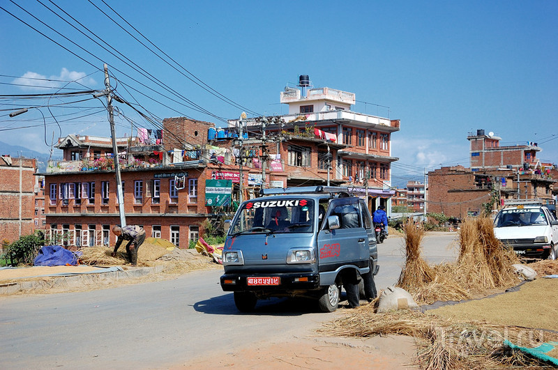 Сушка зерна в Бхактапуре / Фото из Непала