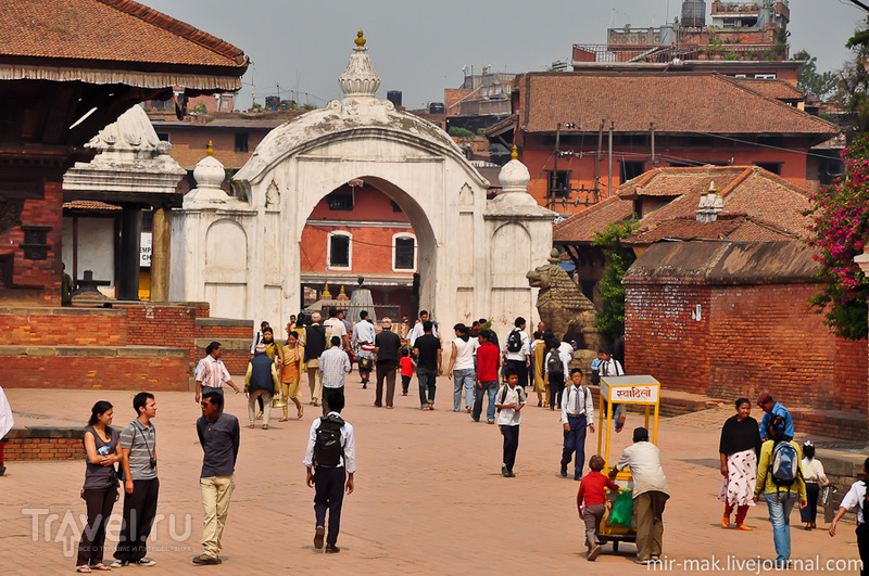В городе Бхактапур, Непал / Фото из Непала