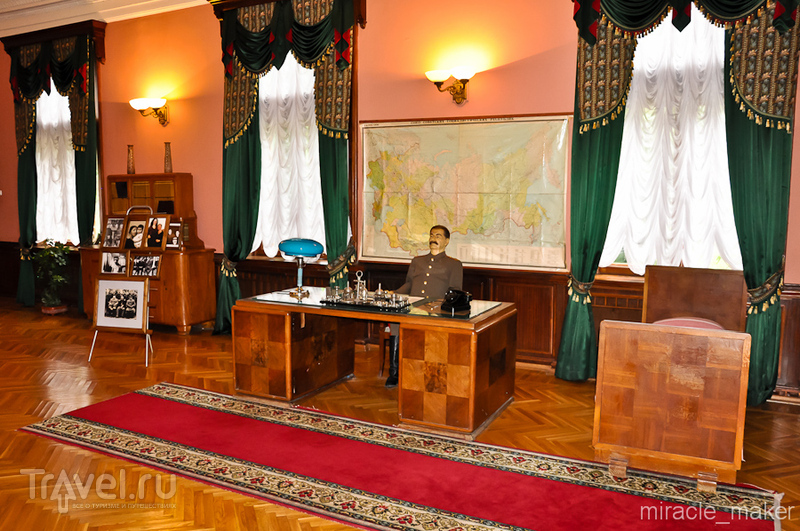 Дача Сталина в Сочи / Россия