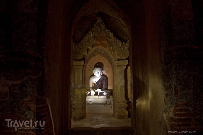 Баган ночью и храм, построенный убийцей / Мьянма