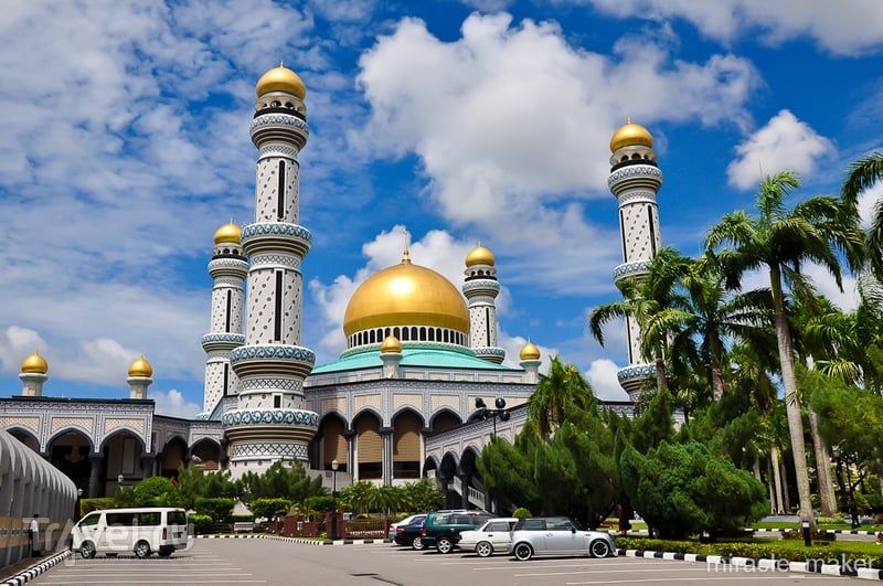 Мечеть Хассанала Болкиаха в Бандар-Сери-Бегаване, Бруней / Фото из Брунея