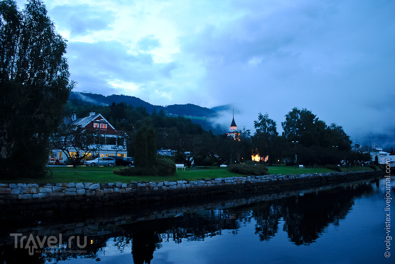 Ульвик - на берегу фьорда / Фото из Норвегии