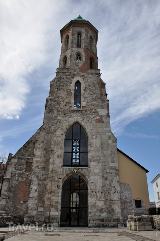 Разрушенная церковь Марии Магдалины в Будапеште, Венгрия / Фото из Венгрии