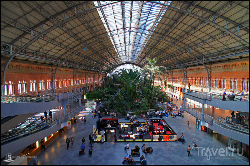 Вокзал Аточа (исп. Estaci&#243;n de Atocha) в Мадриде, Испания / Фото из Испании