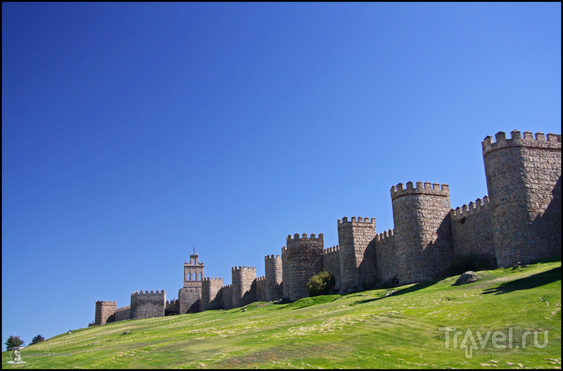 Крепостная стена Авилы / Фото из Испании