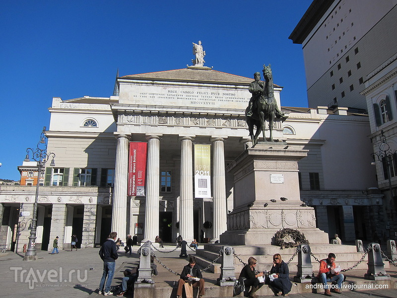 Театр Карло Феличе (Teatro Carlo Felice) в Генуе, Италия / Фото из Италии