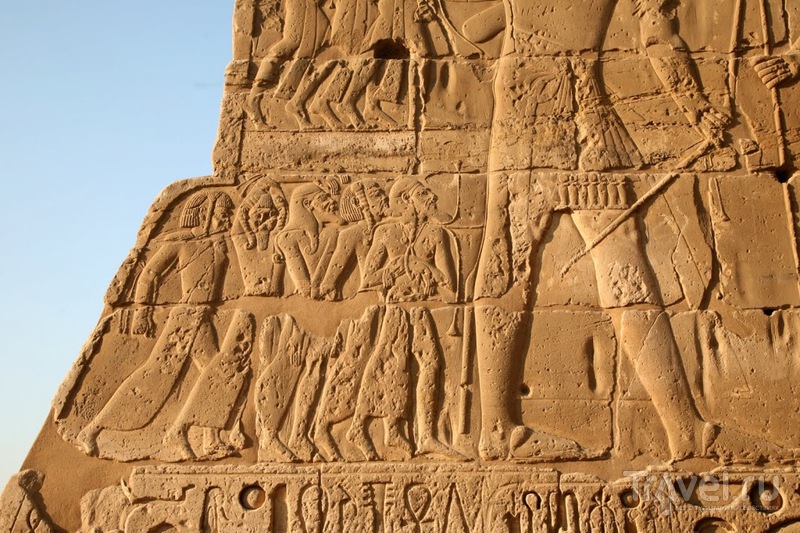 Поминальный храм Рамзеса III в Мединет-Абу / Фото из Египта