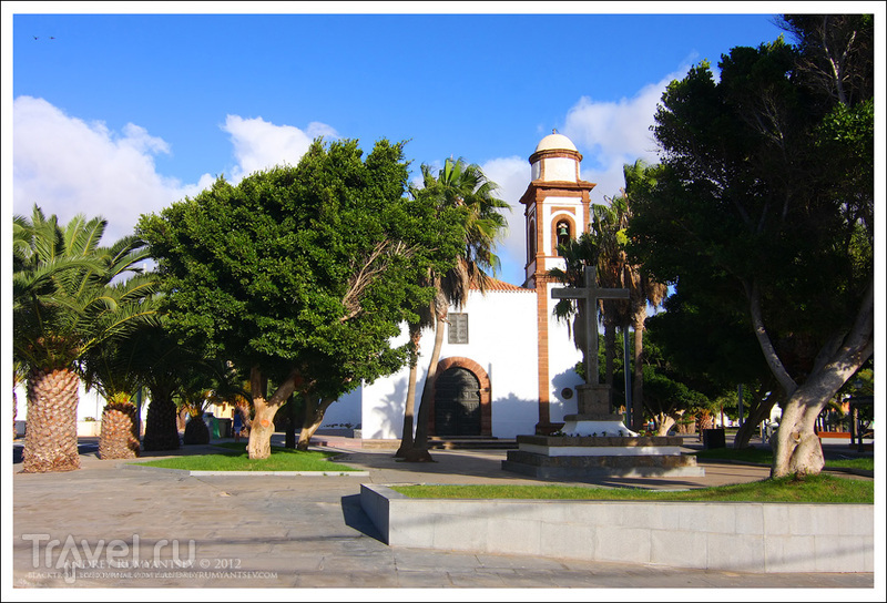 Plaza de Antigua     (Iglesia Nuestra Se&#241;ora de Antigua),  /   