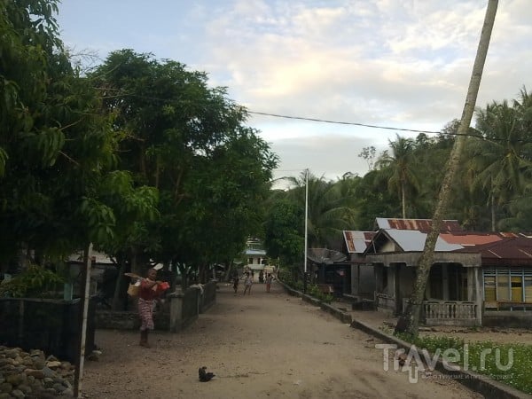 Деревня Nagari Sungai Pinang, Паданг, Суматра / Индонезия