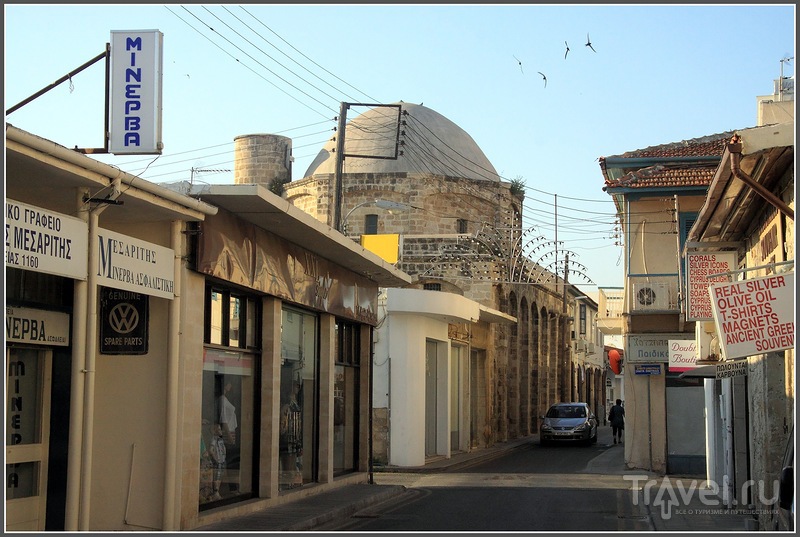 Ларнака: церковь Лазаря, пасхальные яйца и летающая мебель / Кипр