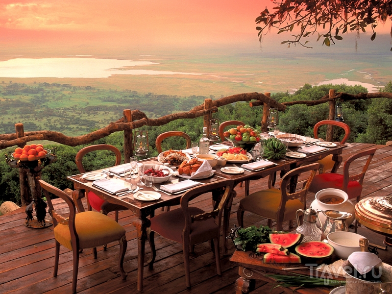      Ngorongoro Crater Lodge,  / 