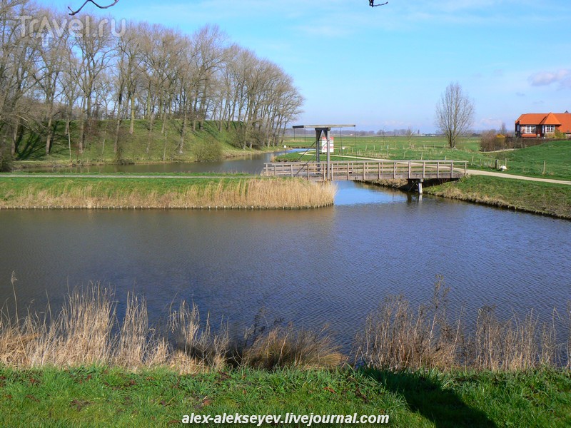 Слёйс (Sluis) - самый фламандский город Голландии / Нидерланды
