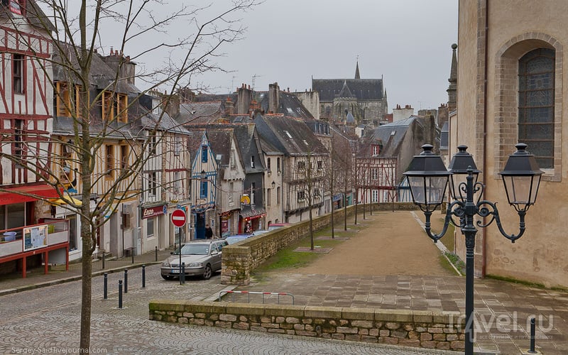 Город Красной ковровой дорожки / Фото из Франции