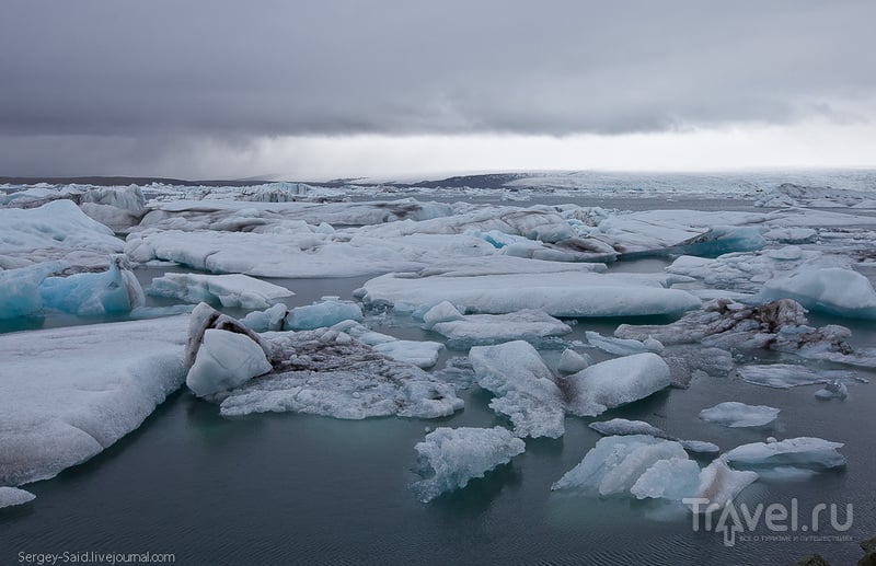 Лагуна айсбергов Ёкюльсарлон (Jökulsárlón) в дождь / Фото из Исландии