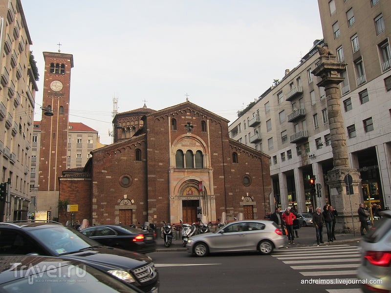 Церковь Св. Бабила (Chiesa di San Babila) в Милане, Италия / Фото из Италии