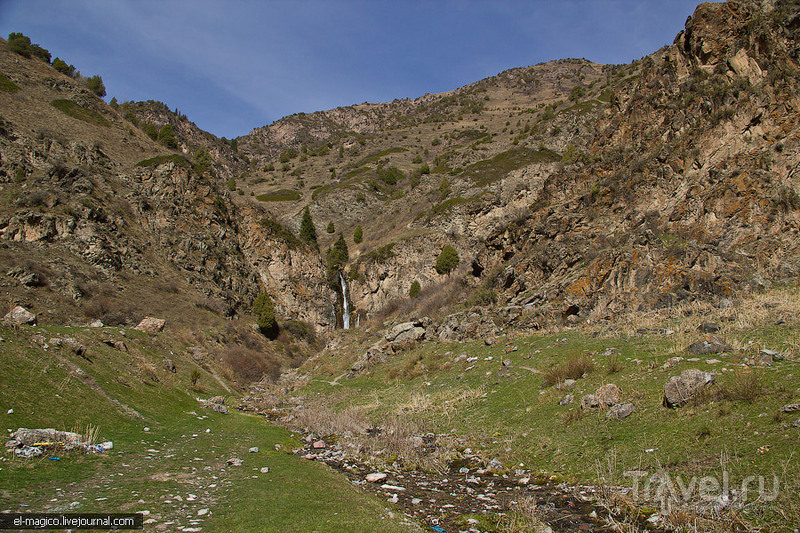 Кегетинский водопад, ущелье Иссык-Ата и Будда XII века / Фото из Киргизии