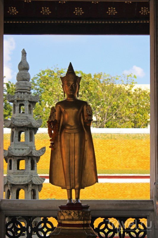  . Wat Tramit, Holy Rosary Church, Wat Benchamabophit, Wat Suthat, Wat Ratchanatda. /   