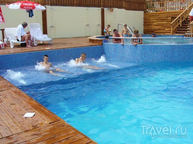 Сапарева Баня - самый горячий курорт Европы / Болгария