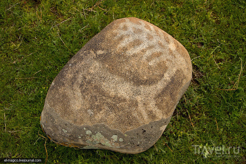 Каменные бабы, петроглифы и минарет Бурана / Фото из Киргизии