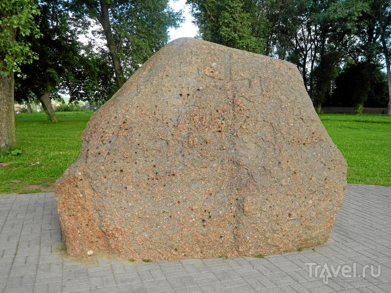 Борисов камень у Софийского собора в Полоцке, Белоруссия / Фото из Белоруссии
