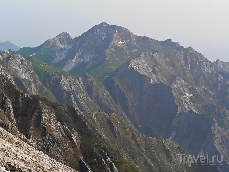    . Passo della Focolaccia, Monte Tambura / 