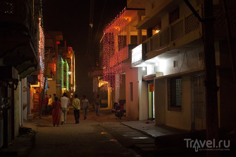 Из индуизма в буддизм - дорога в Бодх-Гаю / Фото из Индии
