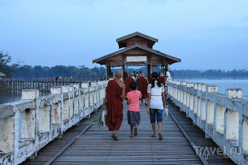 В городе Амарапура, Мьянма / Фото из Мьянмы