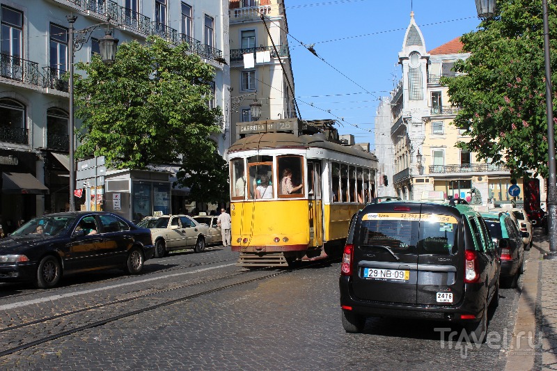 Трамвай в Лиссабоне, Португалия / Фото из Португалии
