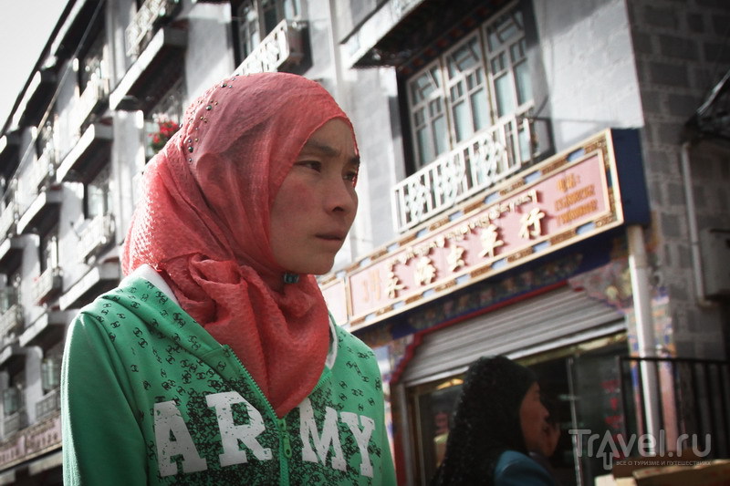 На внедорожниках в Тибет. Лхаса. Люди и манекены / Фото из Китая