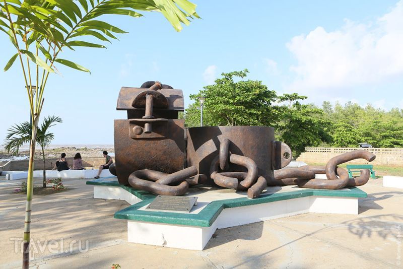 Монумент освобождения от рабства в Кайенне, Французская Гвиана / Фото из Французской Гвианы