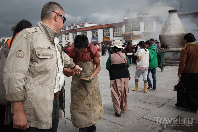 На внедорожниках в Тибет. Монастырские истории / Китай