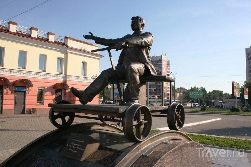 Памятник Йывану Кырле в Йошкар-Оле, Россия / Фото из России