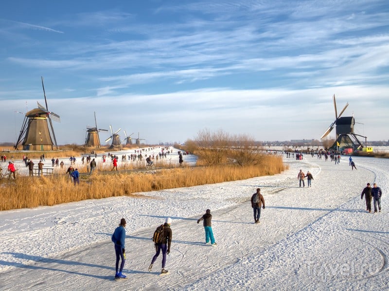 Прогулка по скованным льдом каналам - еще один экскурсионный маршрут в общине Алблассердам, Нидерланды / Нидерланды