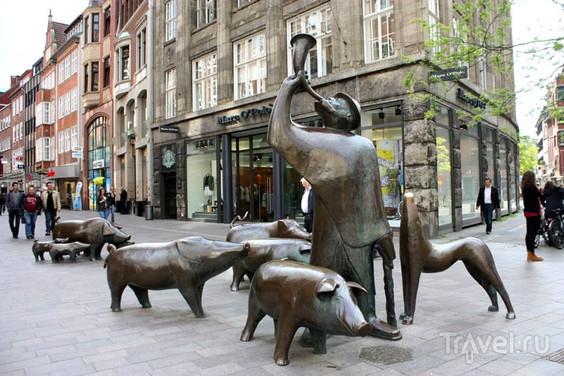 Скульптура Свинопаса в Бремене, Германия / Фото из Германии