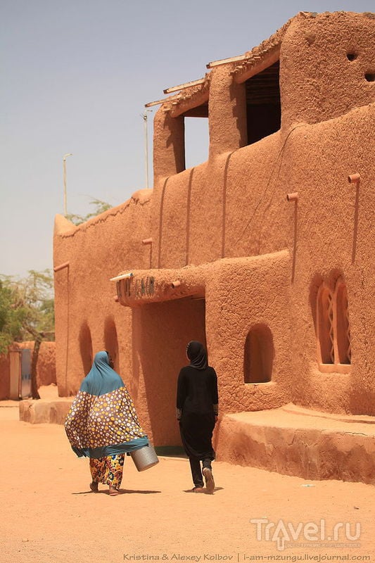 Нигер: Театр посреди Сахары. Ингол - Агадес / Нигер