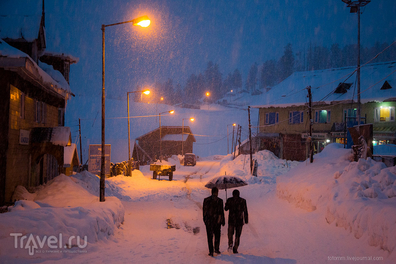 Гульмарг. Ночной снегопад и каталка в Бабареши / Фото из Индии