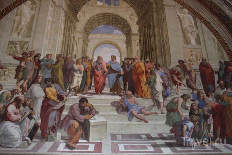Станцы Рафаэля - "Афинская школа". В центре Платон с Аристотелем / Ватикан