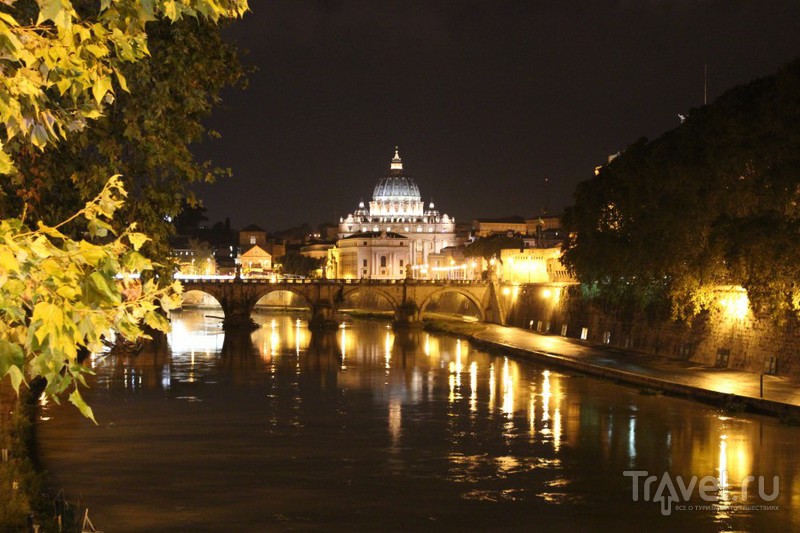 Вечерний вид на купол св. Петра со стороны Тибра / Ватикан