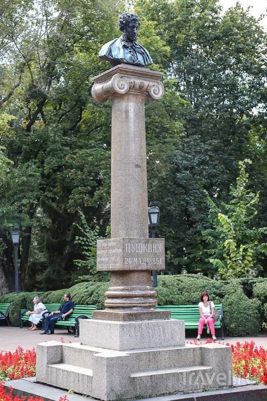 Памятник Пушкину в Кишиневе, Молдавия / Фото из Молдавии