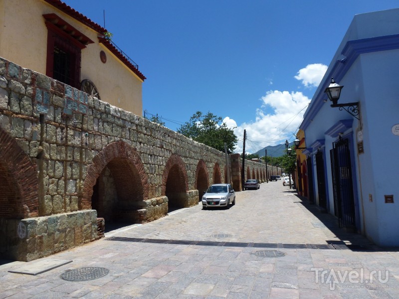 Оахака - город маленьких домов и больших кактусов / Мексика