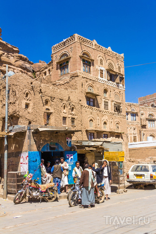 В долине Вади Дахр, Йемен / Фото из Йемена