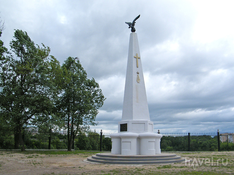 Памятник пехотному Софийскому полку в Смоленске, Россия / Фото из России