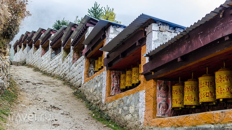 В поселке Намче Базар, Непал / Фото из Непала