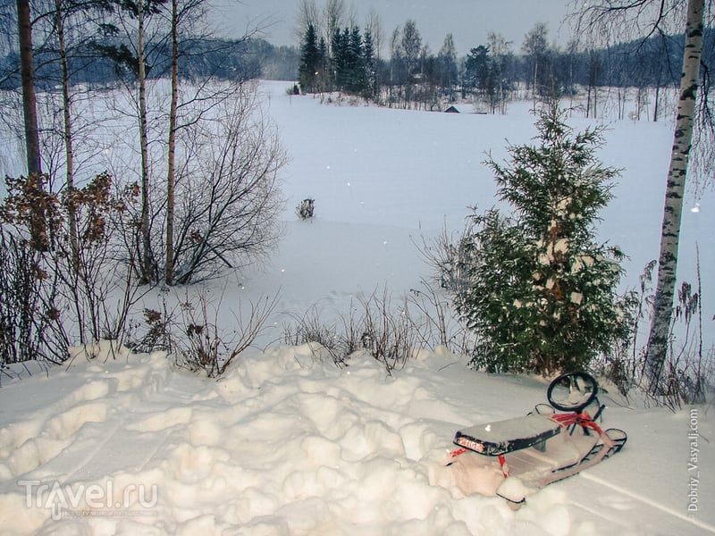 Новогодняя Финляндия: бунгало у зимнего озера / Финляндия
