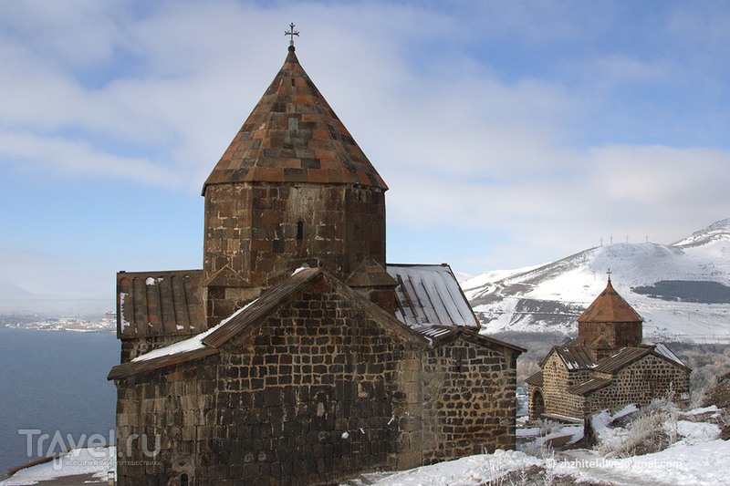 Церкви Сурб Аракелоц и Сурб Аствацацин, Армения / Фото из Армении