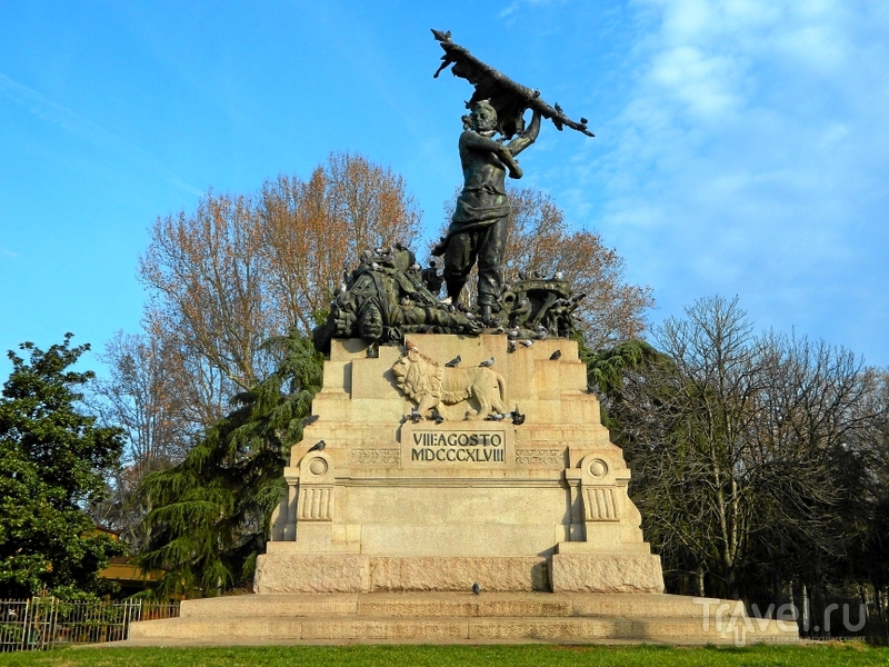 Памятник погибшим 8 августа 1848 года в Болонье, Италия / Фото из Италии