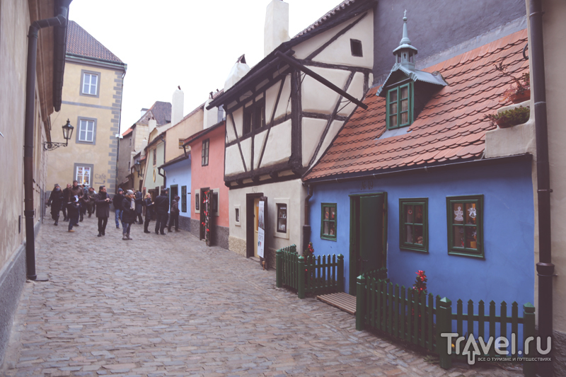 Разноцветные дома Златой Улочки в Праге, Чехия / Чехия