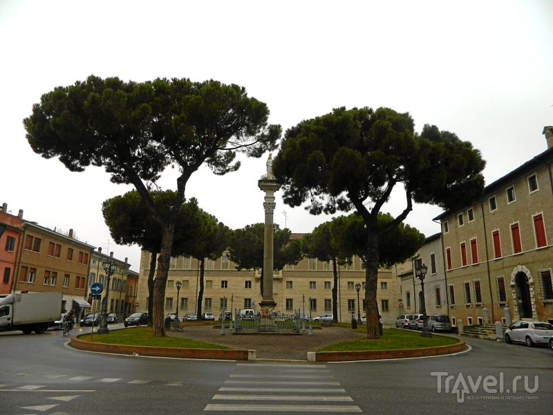 Piazza Duomo в Равенне, Италия / Фото из Италии