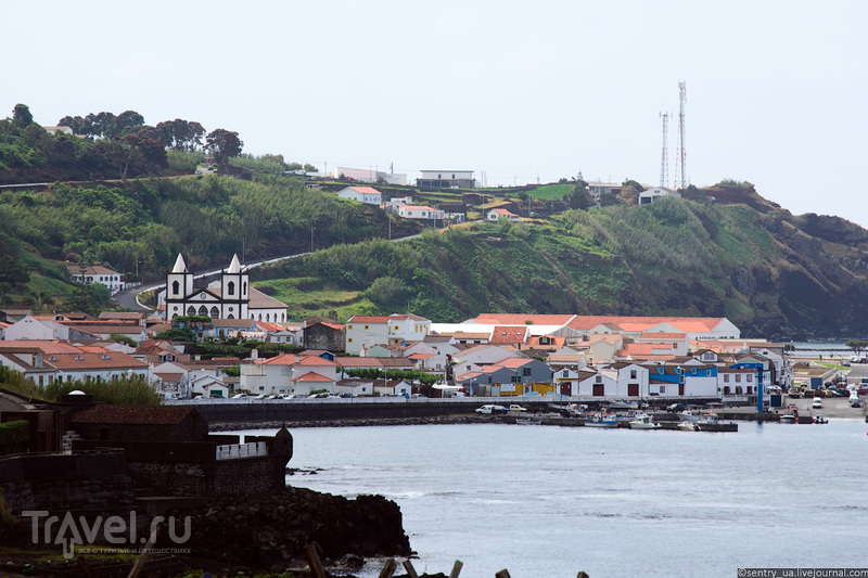 Город Лажес-до-Пику на острове Пику, Португалия / Фото из Португалии
